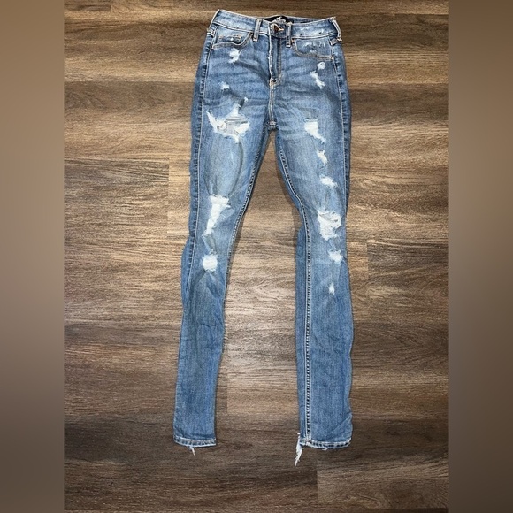 Hollister high rise jeans - Picture 3 of 7